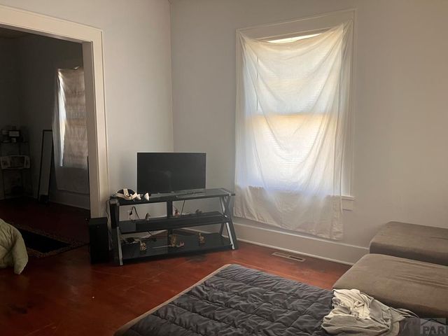 109-111 W 6th St, La Junta, CO 81050