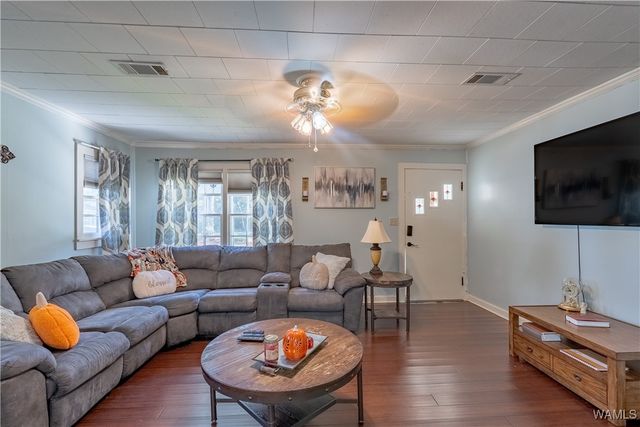 107 13th Ave SW, Reform, AL 35481