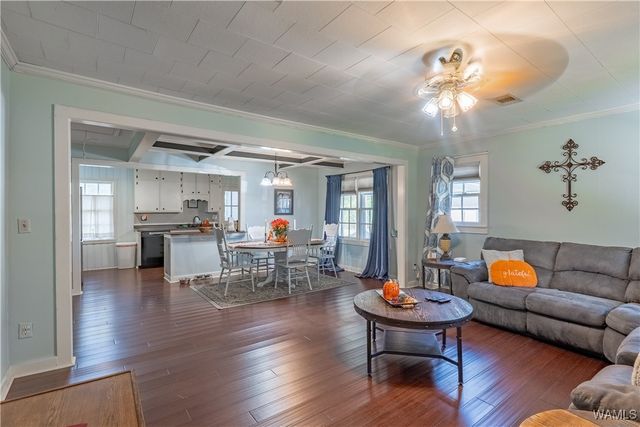 107 13th Ave SW, Reform, AL 35481