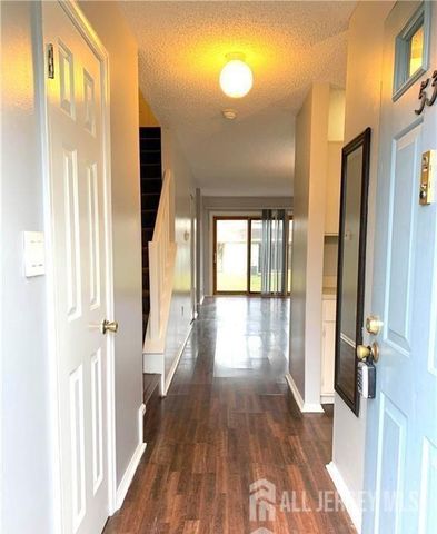 536 Manchester Court, Piscataway, NJ 08854