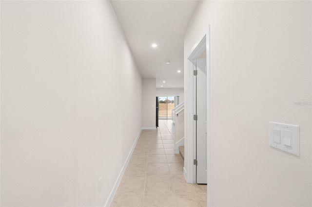 1197 PORT BLUE WAY, Lady Lake, FL 32159