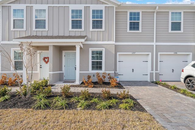 1197 PORT BLUE WAY, Lady Lake, FL 32159