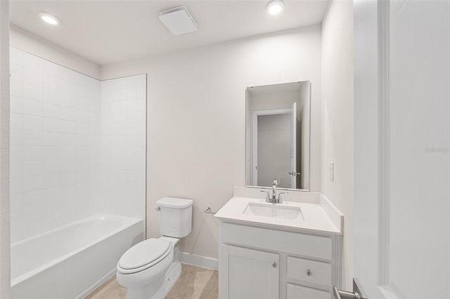 1197 PORT BLUE WAY, Lady Lake, FL 32159