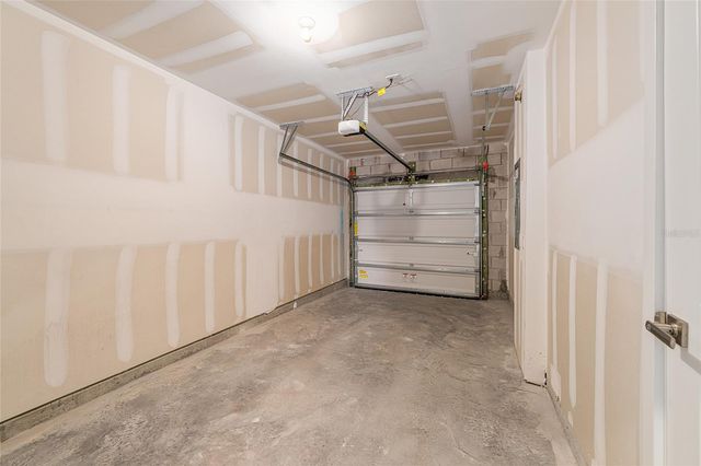 1197 PORT BLUE WAY, Lady Lake, FL 32159