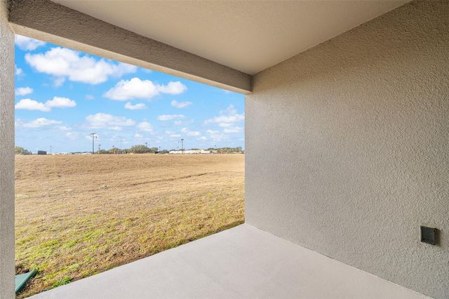 1197 PORT BLUE WAY, Lady Lake, FL 32159