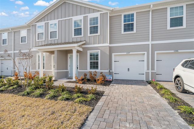 1197 PORT BLUE WAY, Lady Lake, FL 32159