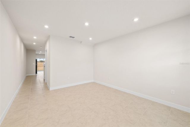 1197 PORT BLUE WAY, Lady Lake, FL 32159