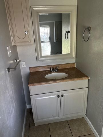 635 Jeff Davis, Richmond, TX 77469