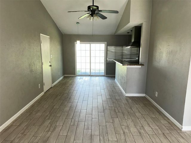 635 Jeff Davis, Richmond, TX 77469