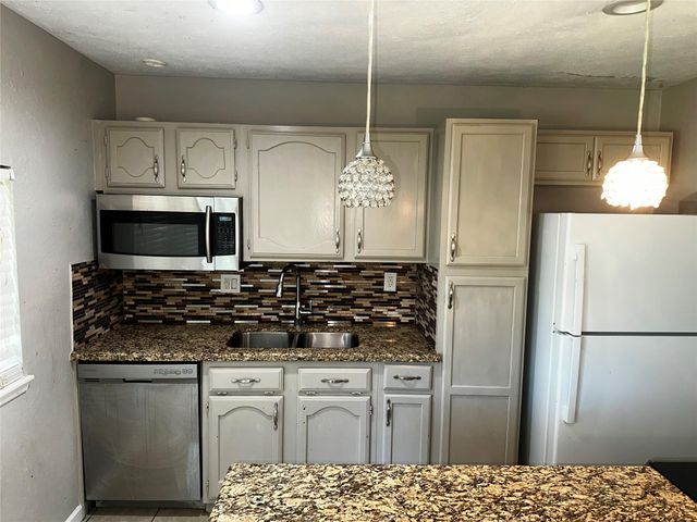 635 Jeff Davis, Richmond, TX 77469