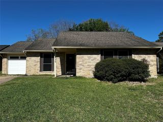 635 Jeff Davis, Richmond, TX 77469