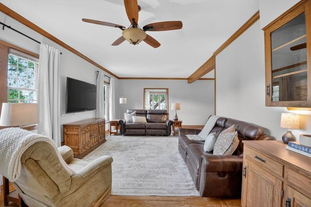6205 Kimball Avenue, Waterloo, IA 50701