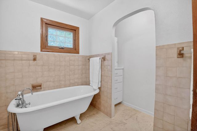 6205 Kimball Avenue, Waterloo, IA 50701