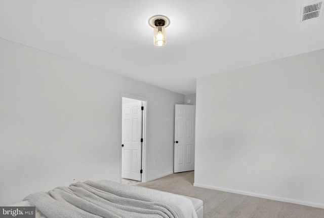 2472 LEAMAN RD, Ronks, PA 17572