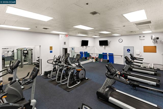 470 N Civic Dr 413, Walnut Creek, CA 94596