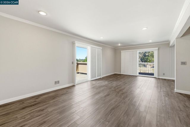 470 N Civic Dr 413, Walnut Creek, CA 94596