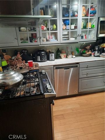 2066 el moran Street, Los Angeles, CA 90039