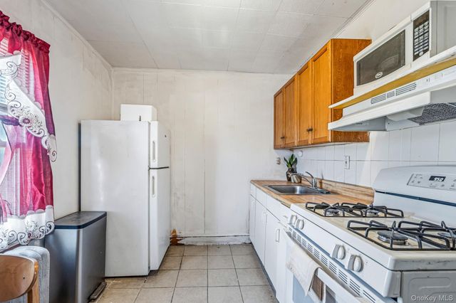 18601 Nashville Boulevard, Springfield Gardens, NY 11413