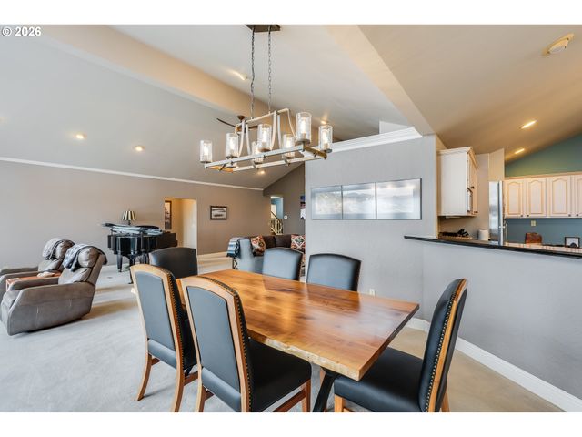 384 SUNSET Blvd, Cannon Beach, OR 97110