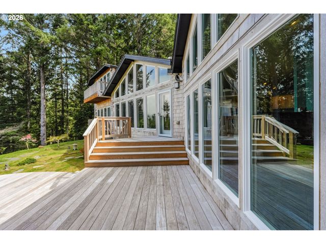 384 SUNSET Blvd, Cannon Beach, OR 97110