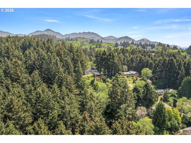 384 SUNSET Blvd, Cannon Beach, OR 97110