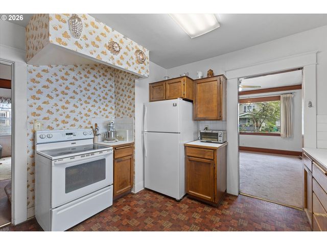 4064 N MASSACHUSETTS Ave, Portland, OR 97227