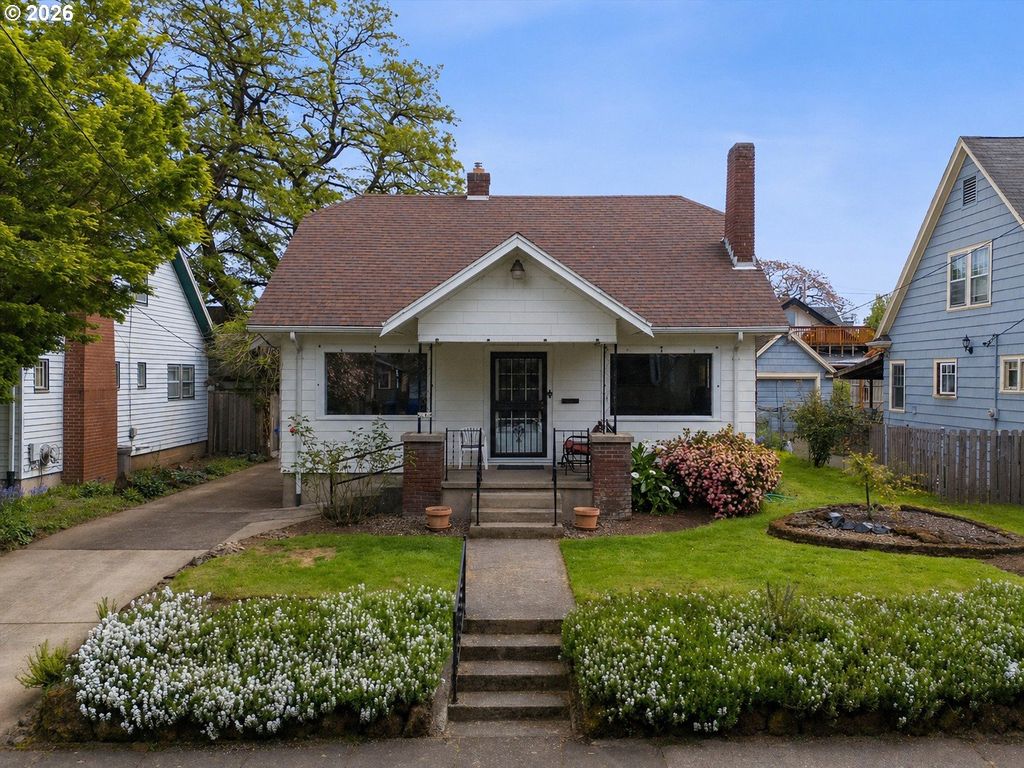 4064 N MASSACHUSETTS Ave, Portland, OR 97227