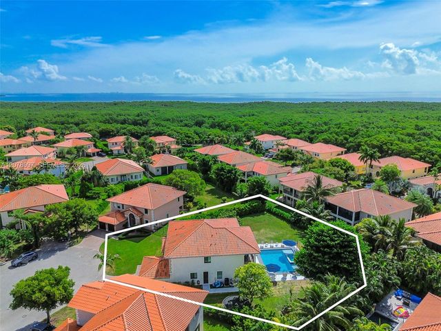 7516 SW 190th Street, Cutler Bay, FL 33157