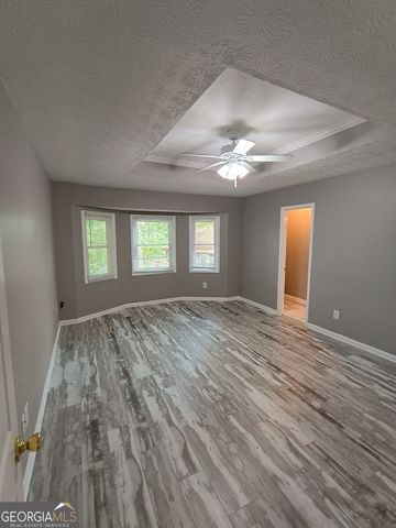 697 Pepperwood Trail, Stone Mountain, GA 30087