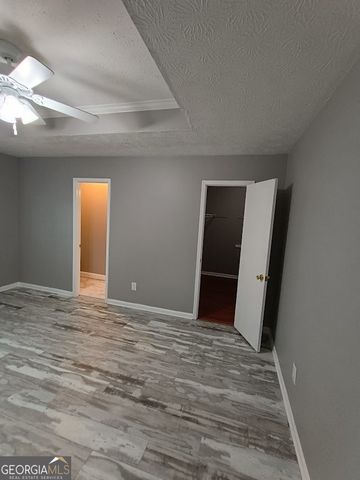 697 Pepperwood Trail, Stone Mountain, GA 30087