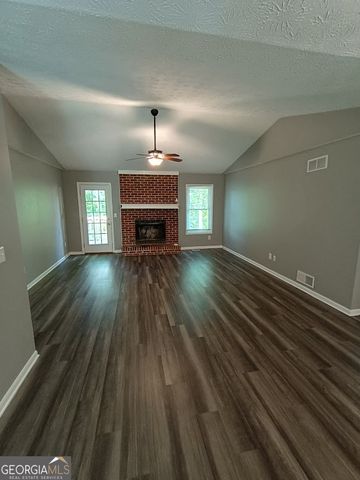 697 Pepperwood Trail, Stone Mountain, GA 30087