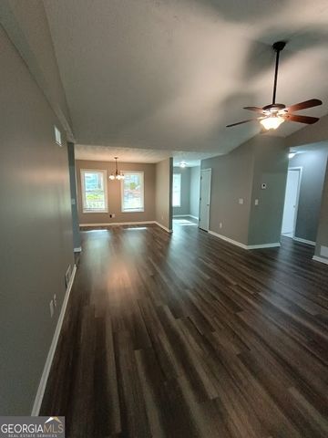 697 Pepperwood Trail, Stone Mountain, GA 30087