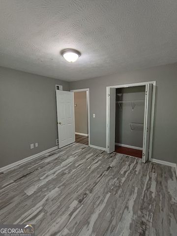 697 Pepperwood Trail, Stone Mountain, GA 30087