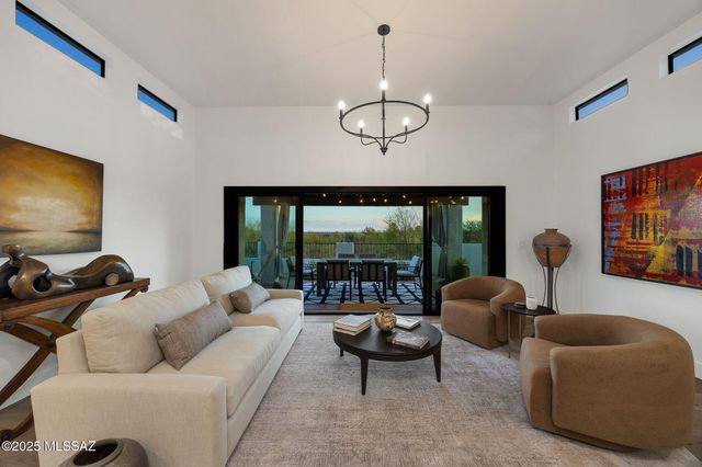 4518 N Camino Cardenal, Tucson, AZ 85718