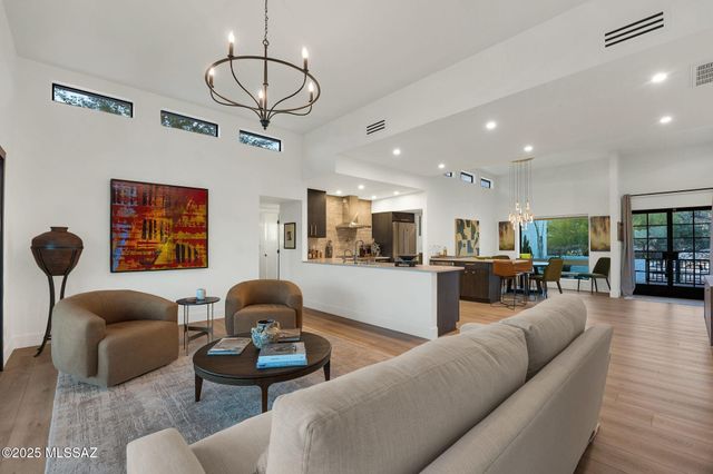 4518 N Camino Cardenal, Tucson, AZ 85718