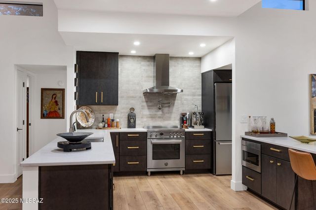 4518 N Camino Cardenal, Tucson, AZ 85718