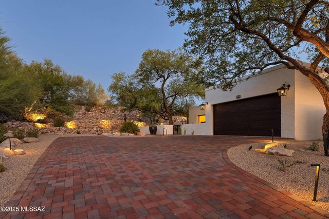 4518 N Camino Cardenal, Tucson, AZ 85718