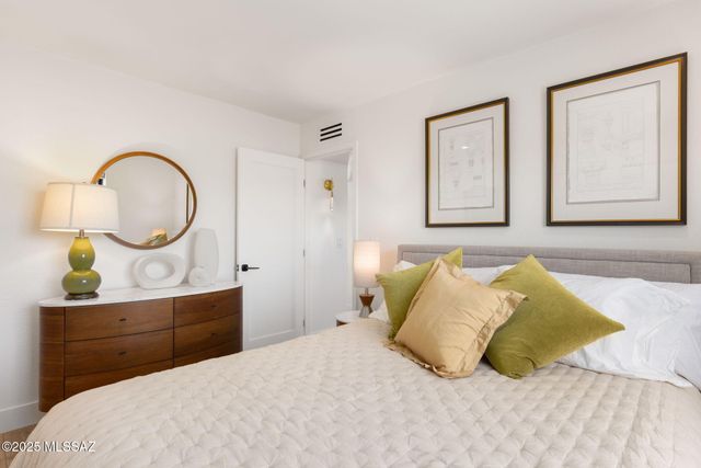 4518 N Camino Cardenal, Tucson, AZ 85718