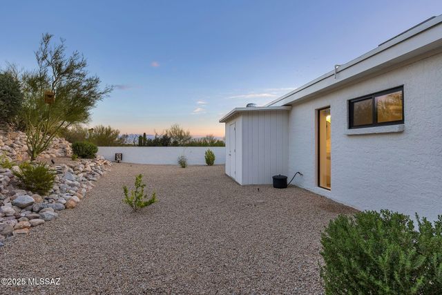 4518 N Camino Cardenal, Tucson, AZ 85718