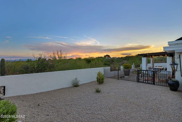 4518 N Camino Cardenal, Tucson, AZ 85718