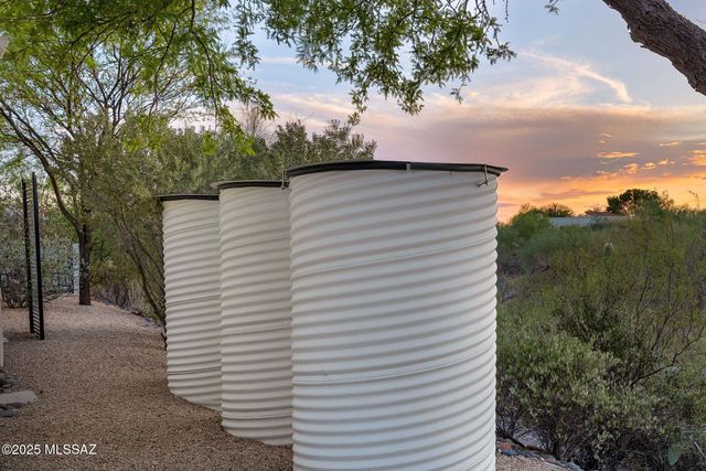 4518 N Camino Cardenal, Tucson, AZ 85718