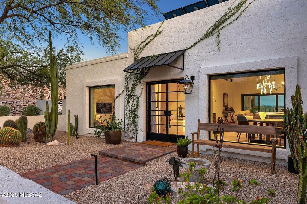 4518 N Camino Cardenal, Tucson, AZ 85718