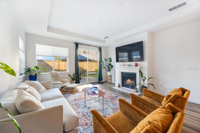 2687 Elderberry St, West Sacramento, CA 95691