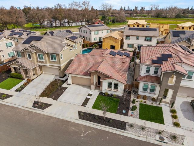 2687 Elderberry St, West Sacramento, CA 95691