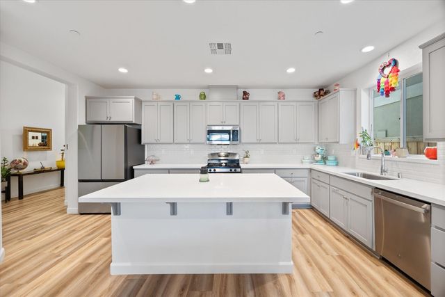 2687 Elderberry St, West Sacramento, CA 95691