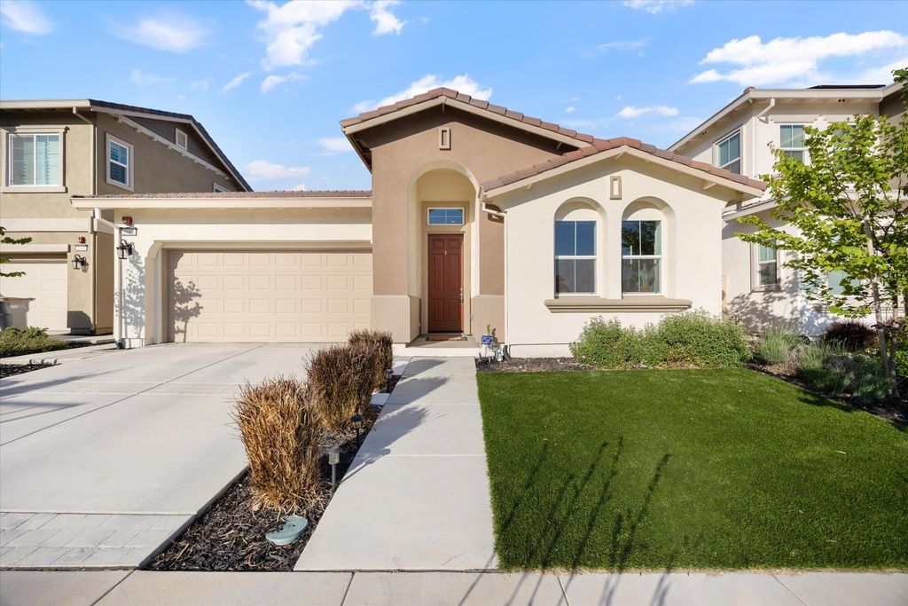 2687 Elderberry St, West Sacramento, CA 95691