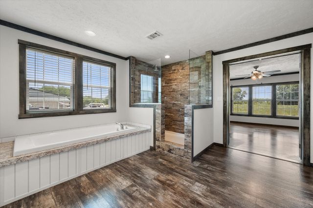 604 Lcr 208, Coolidge, TX 76635
