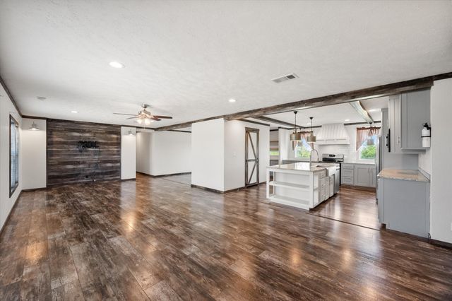 604 Lcr 208, Coolidge, TX 76635
