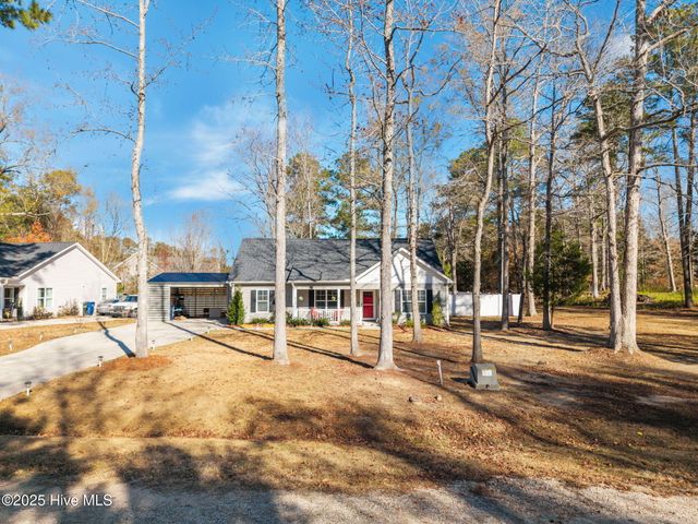 420 Crown Drive, Washington, NC 27889