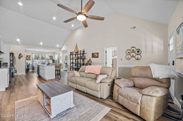 420 Crown Drive, Washington, NC 27889